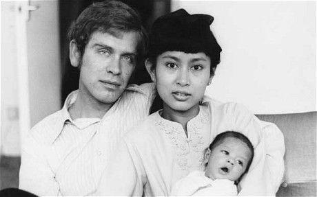 Moment image for Aung San Suu Kyi Welcomes Her First Son, Alexander Aris