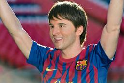 Madame Tussauds Unveils Messi Wax Sculpture