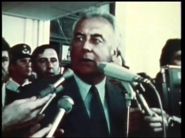 Moment image for Constitutional Crisis: Dismissal of Gough Whitlam by Governor-General Kerr