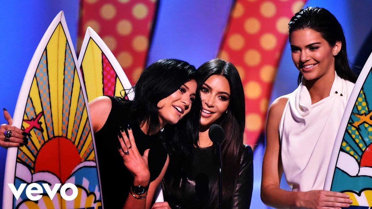 Moment image for Keeping Up with the Kardashians Wins Teen Choice Award for Reality TV Show.
