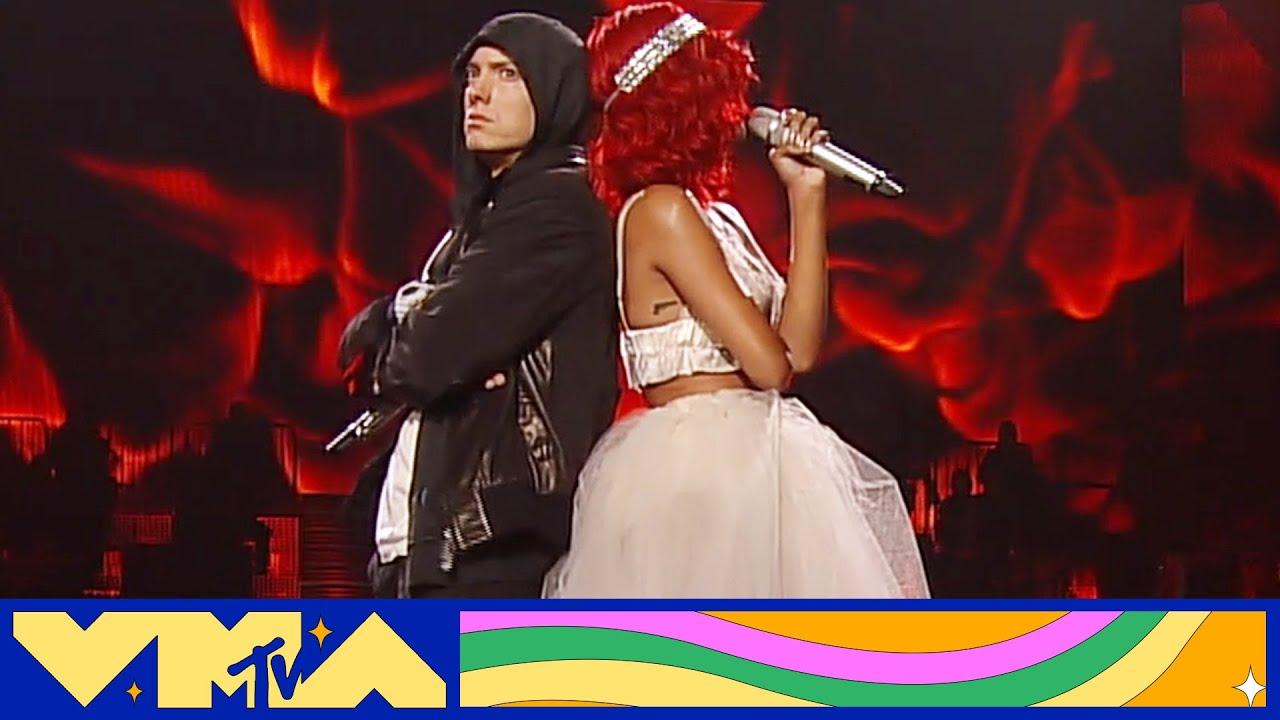 Moment image for Eminem's MTV VMA Performance: "Not Afraid" and "Love the Way You Lie" feat. Rihanna