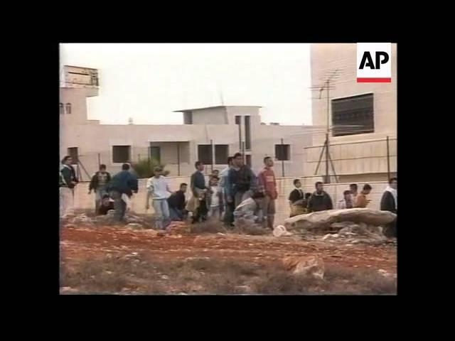 Moment image for Peace Agreement in Wye River for Israel-Palestine Territory Exchange.
