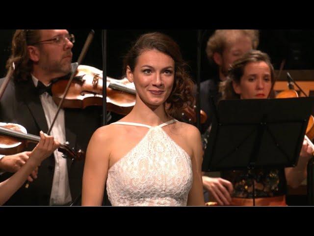 Moment image for Mozart's 'Exsultate, Jubilate': A Masterpiece of Vocal Brilliance and Influence