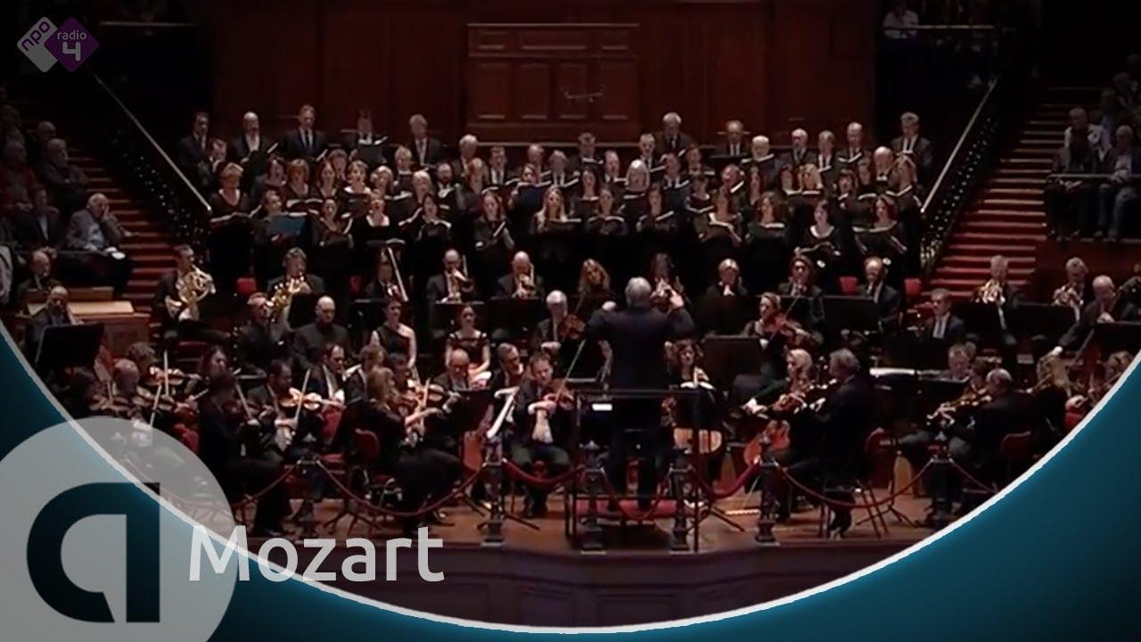 Moment image for Mozart's Mass in C minor debut with wife Constanze highlights transformation and talents in Vienna.