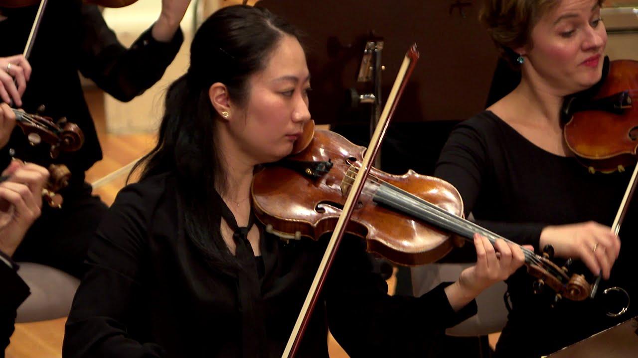 Moment image for Mozart's 'Paris Symphony': A Strategic Success in the Capital of Music