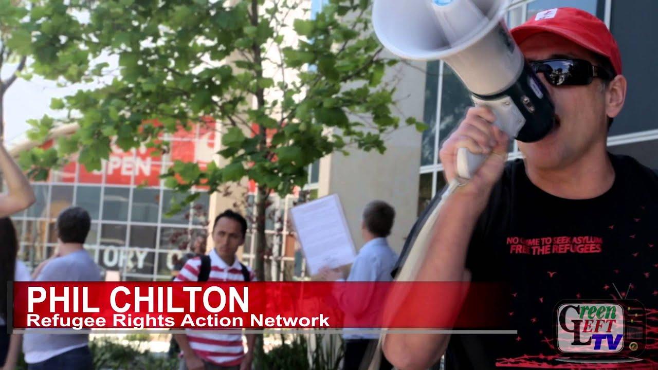 Moment image for the closure of the Nauru detention centre