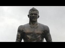 Bronze Statue of Ronaldo Unveiled in Funchal