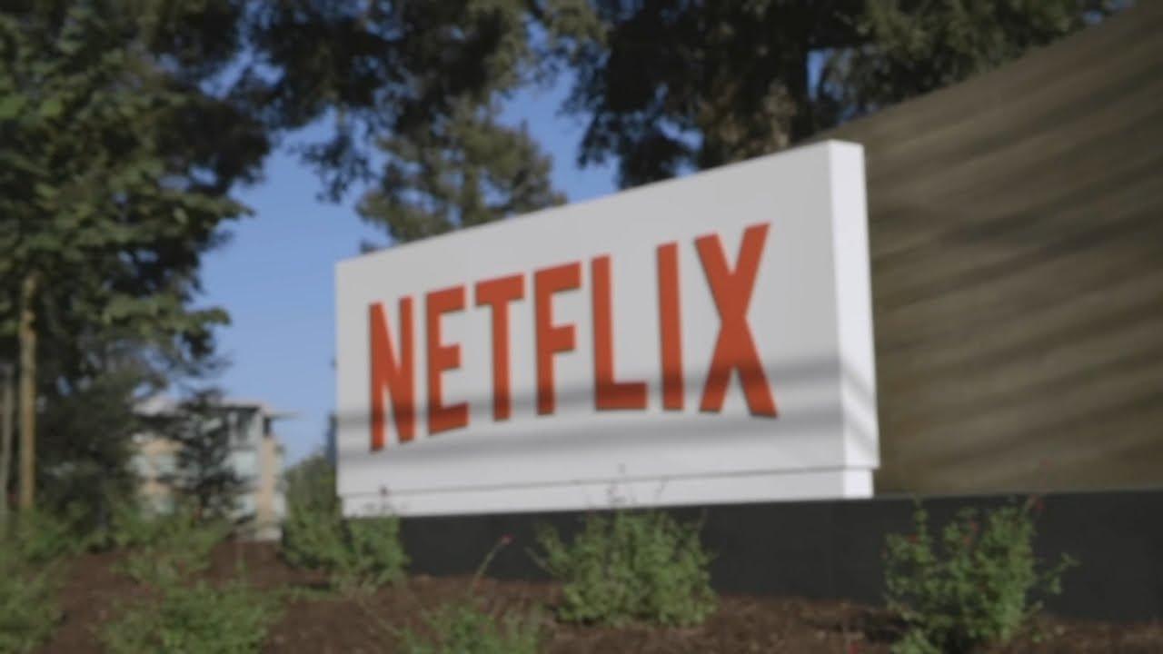 Moment image for Netflix announces wind-down of DVD.com