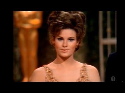 Moment image for Highlights of the 39th Academy Awards