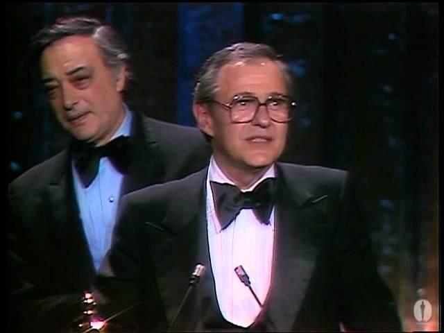 Moment image for Annie Hall Dominates Academy Awards