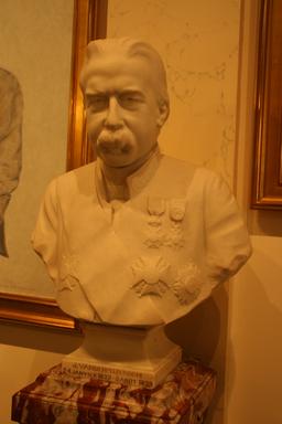 New Belgian government led by Vandenpeereboom established