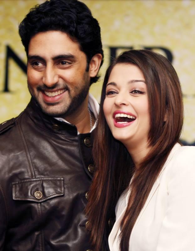 Moment image for Aishwarya Rai, Abhishek Bachchan's engagement unites Bollywood royalty, sparks widespread interest and media coverage.