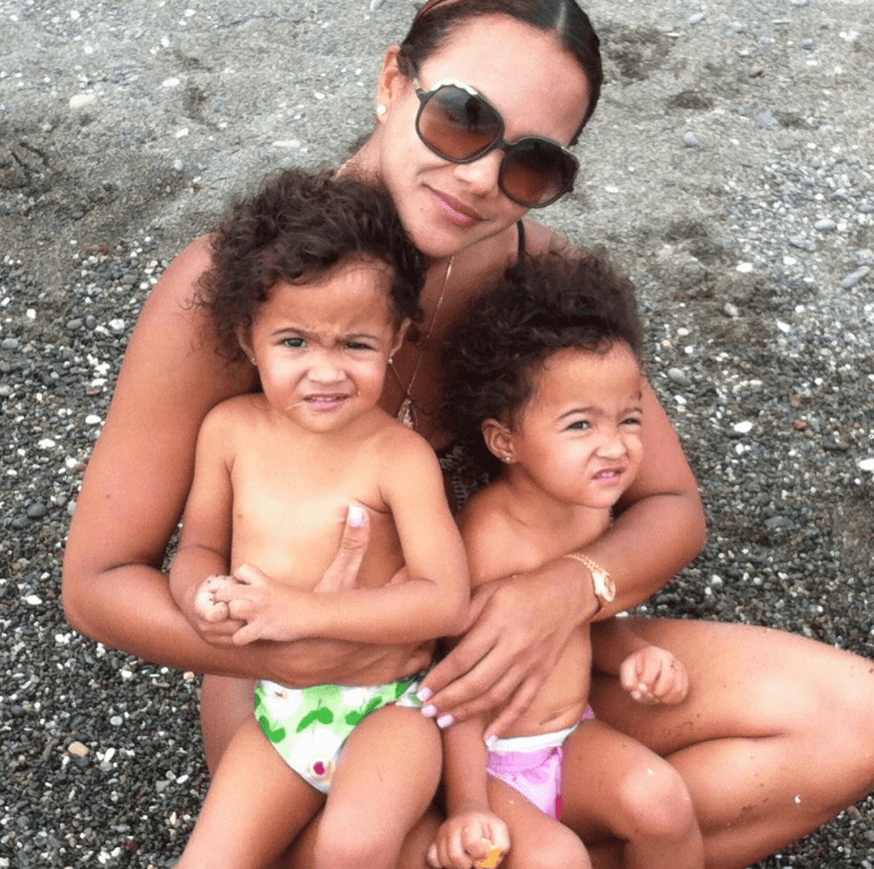 Moment image for Shaggy's twin daughters, Kelsey and Madison, were born.