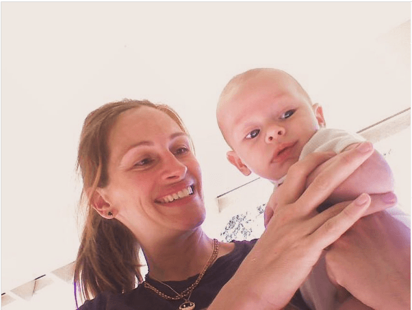 Moment image for Julia Roberts: Balancing Family and Fame