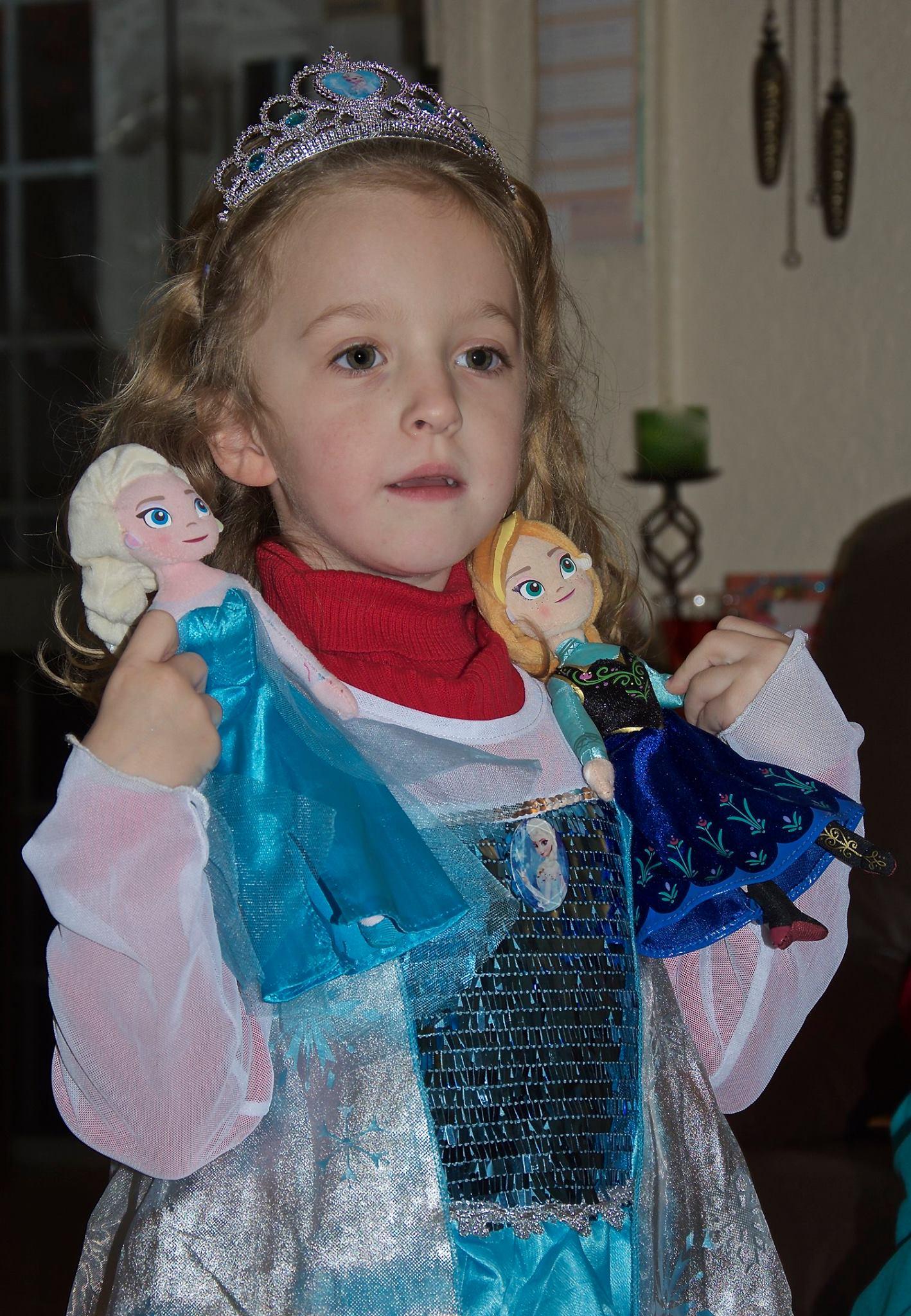 Moment image for Miley Cyrus: From Childhood Stardom to Pop Icon