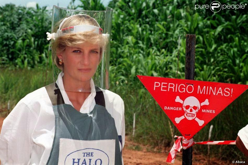 Moment image for Call for global landmine ban by Diana upsets UK officials