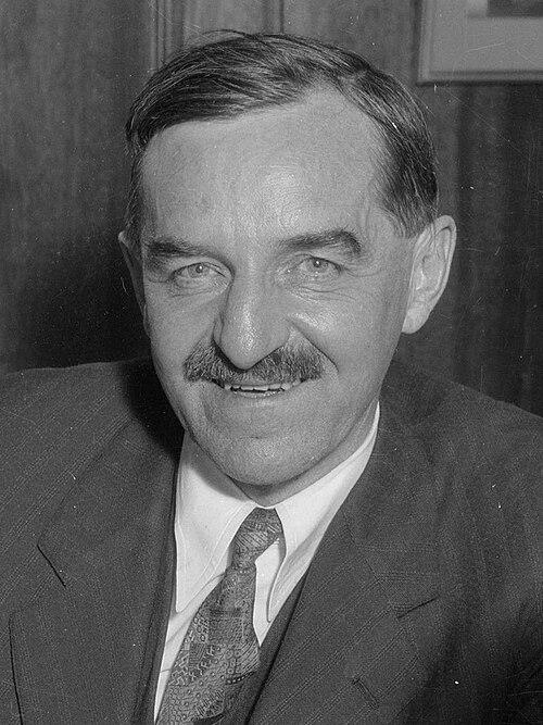 Moment image for Election of Socialist Mayor Daniel Hoan