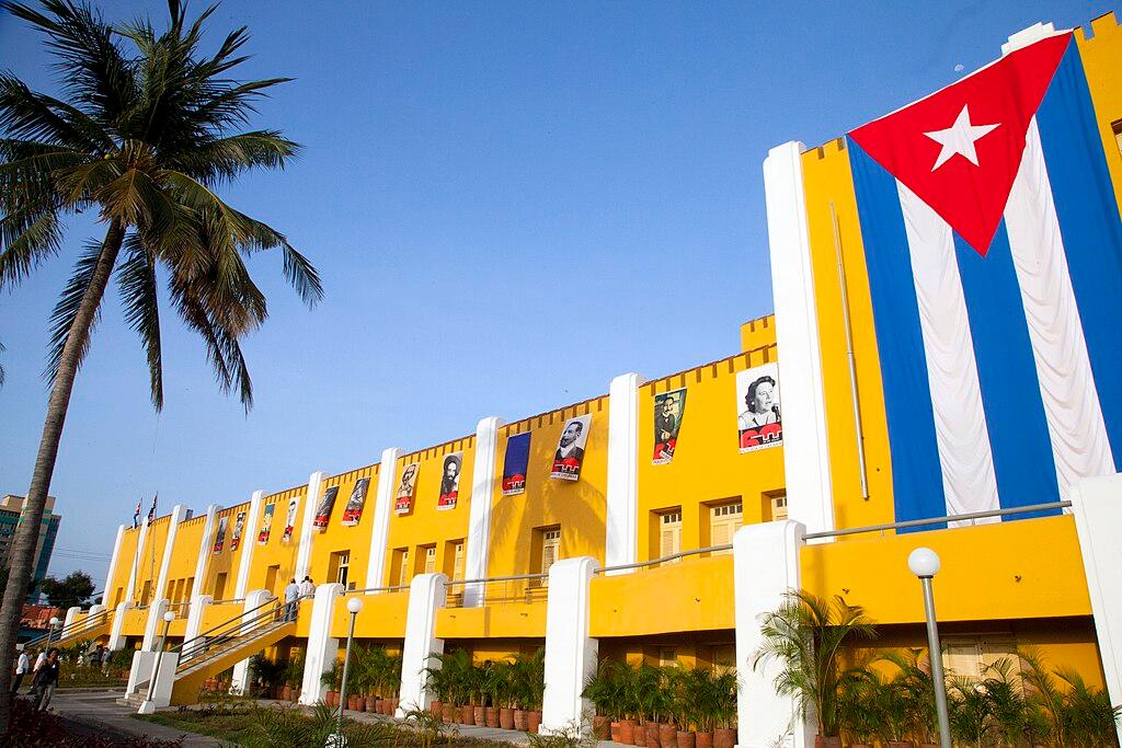 Moment image for Failed Attempt to Attack Moncada Barracks by Fidel Castro