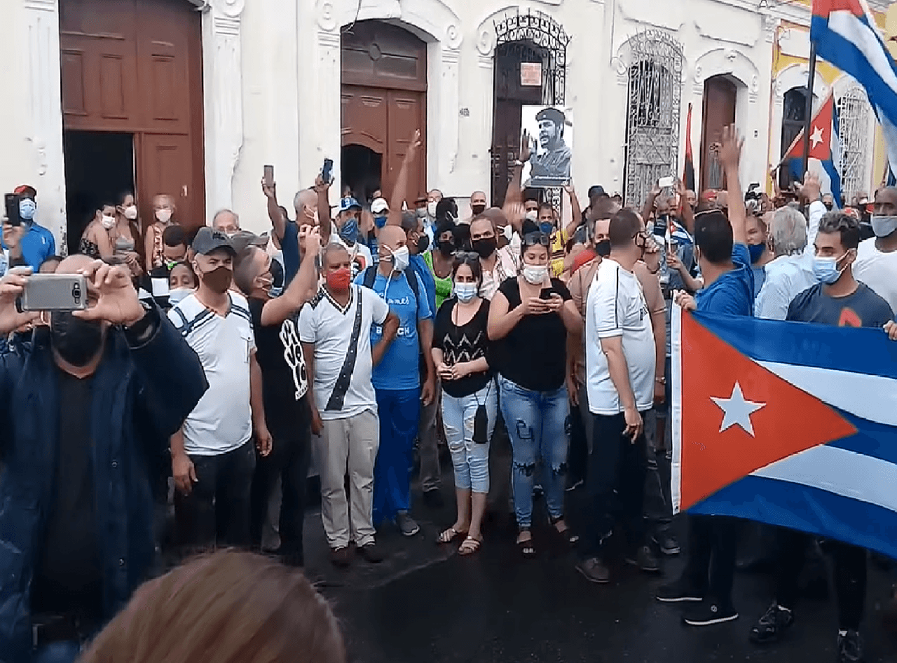 Moment image for 2021 Cuban protests