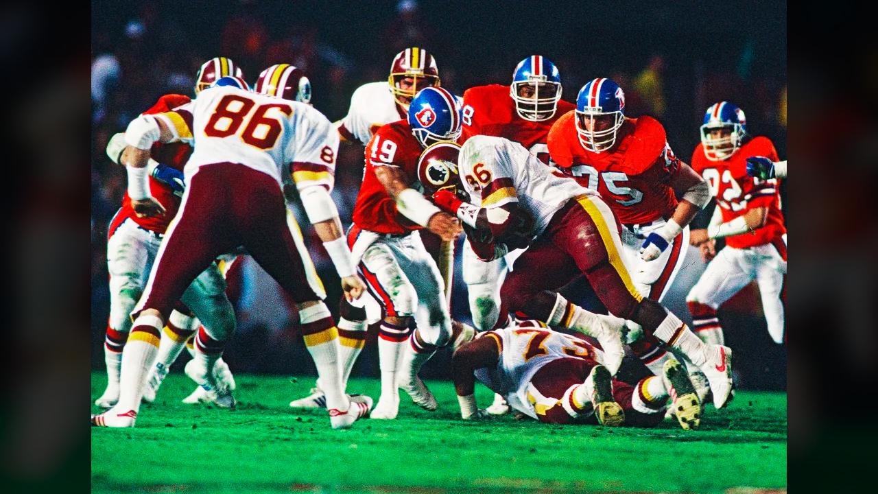 Moment image for Super Bowl XXIII: San Francisco 49ers defeated Cincinnati Bengals 20–16 at Joe Robbie Stadium in Miami, Florida.
