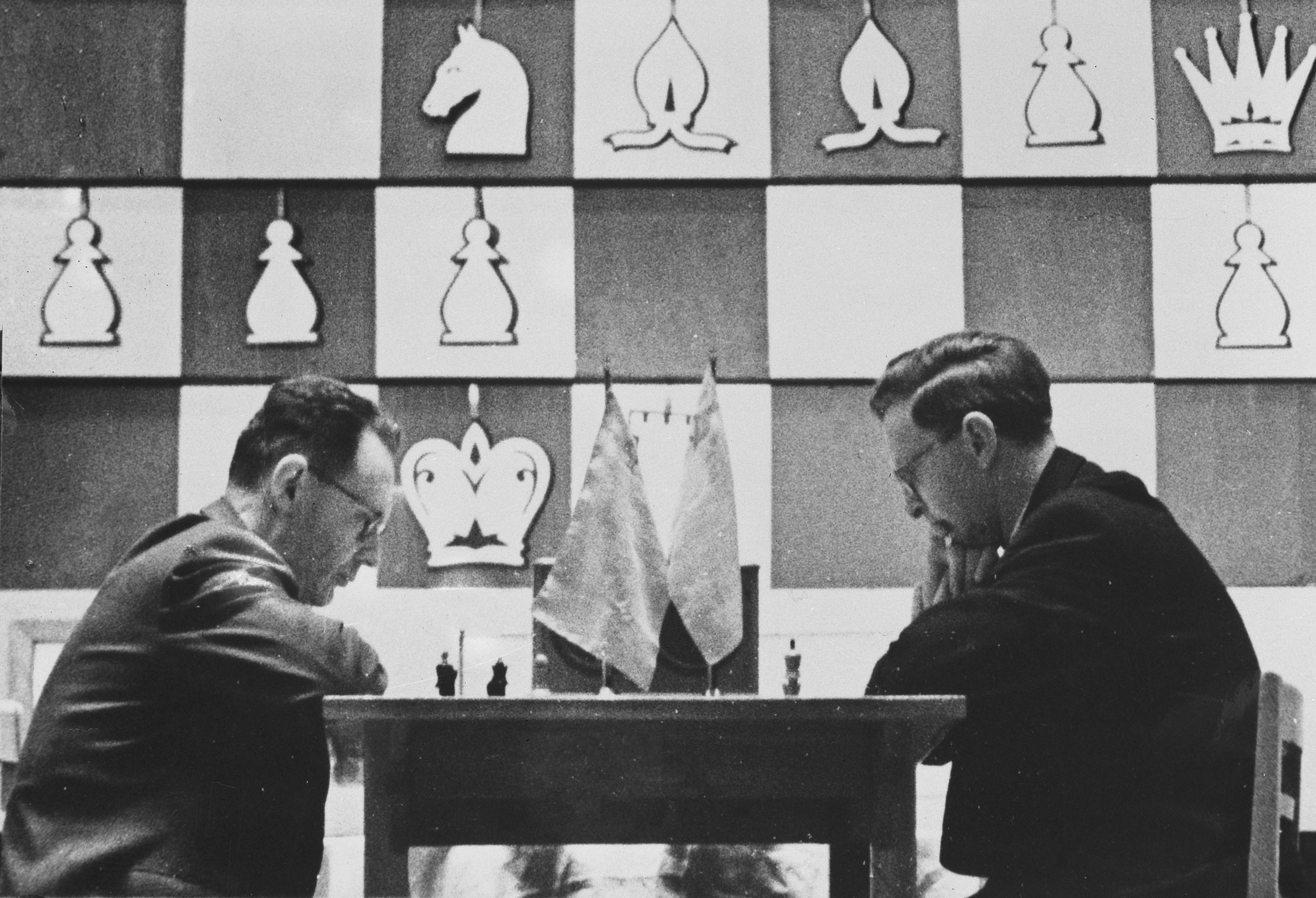 Moment image for 1954 World Chess Championship: Botvinnik vs. Smyslov