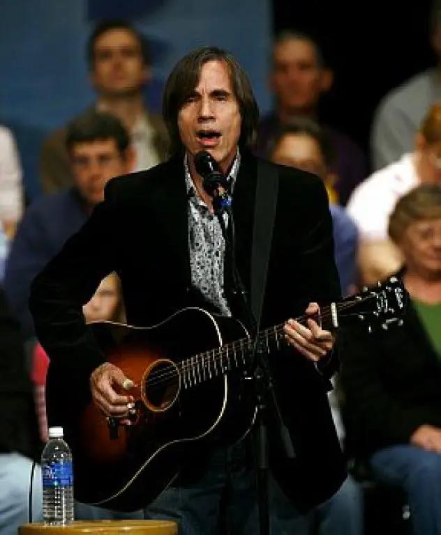 Moment image for Recipient of Save Our Shores' Ocean Hero Award