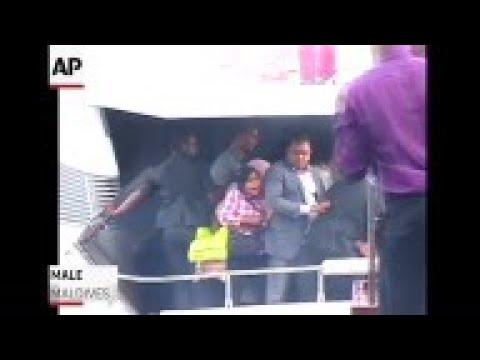 Moment image for Explosion on Maldives President's Speedboat Sparks Fear and Investigation